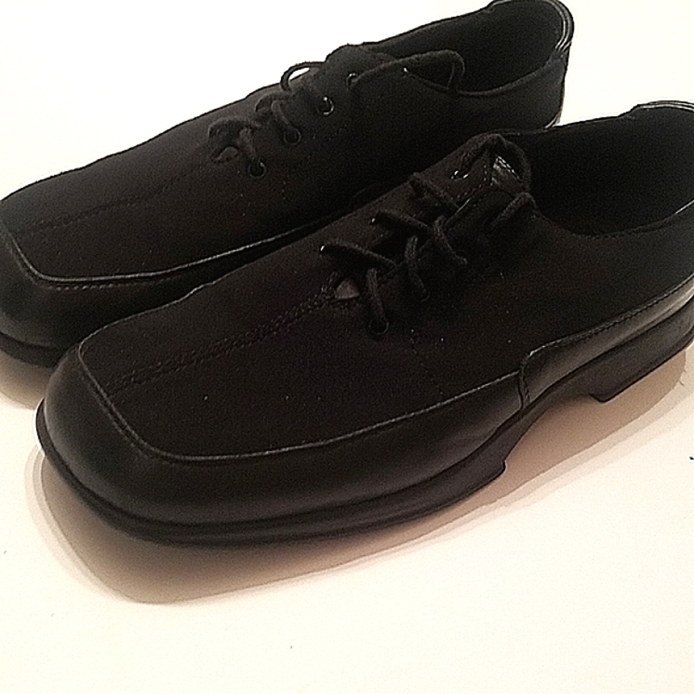 Men casual l shoe leather and mesh